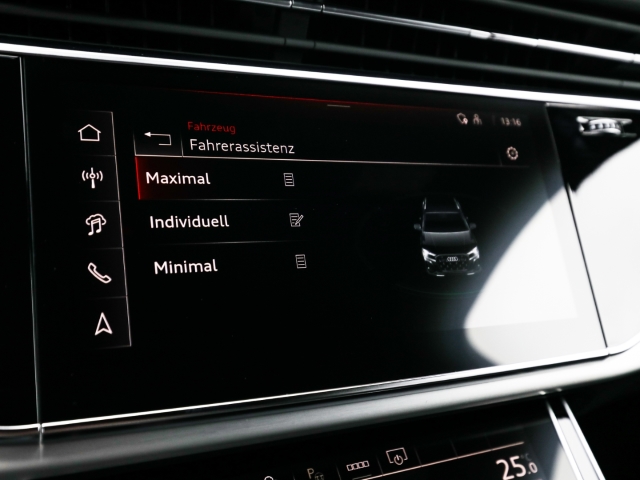 Audi - Q7 55 TFSIe quattro S line business Laser ACC Navi Leder_15