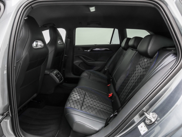 VW - Passat R-Line 2.0 TDI DSG AHK Navi HuD IQ.Drive_14