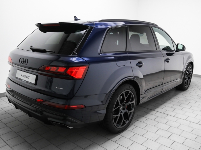 Audi - Q7 60 TFSIe S line business AHK Pano Laser B&O_6