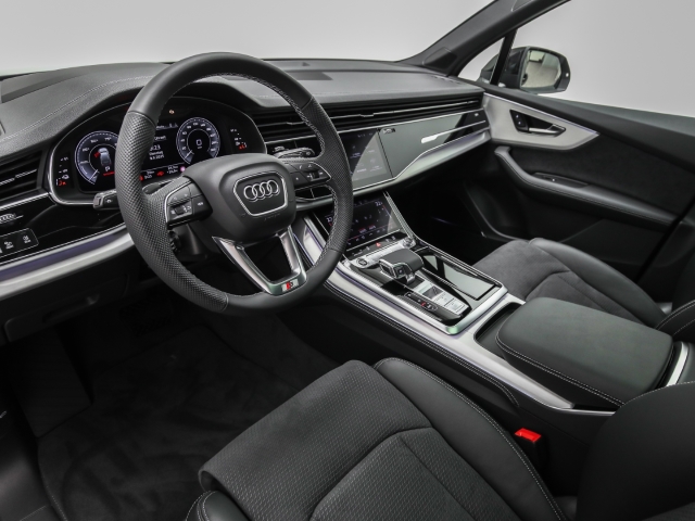 Audi - Q7 55 TFSIe S line business AHK B&O Pano HUD_10