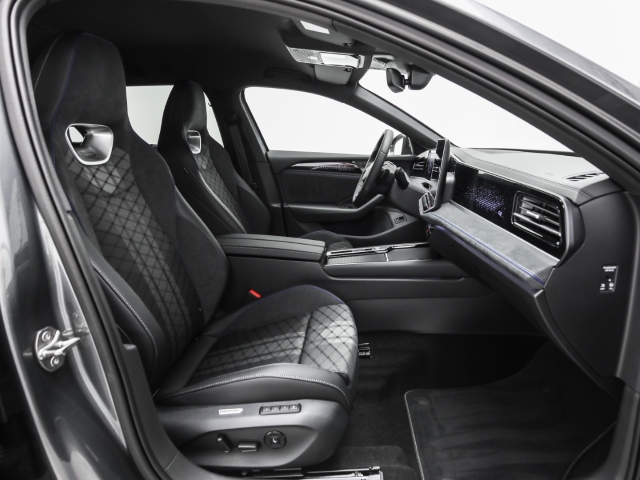 VW - Passat R-Line 2.0 TDI DSG AHK Navi HuD IQ.Drive_13