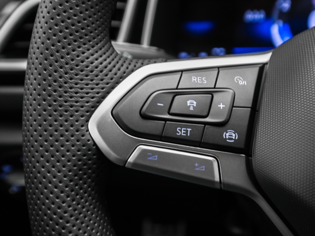 VW - T-Roc R-Line 1.0 TSI Ganzjahresreifen_10