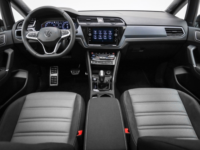 VW - Touran Highline 1.5 TSI DSG 7-Sitzer Navi Kamera_8