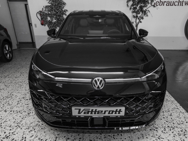 VW - T-Roc 1.5 eTSI DSG R-Line AHK Kamera Ganzjahresreifen_2