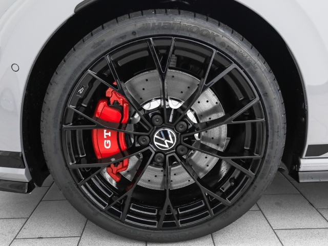 VW - Golf GTI Clubsport 2.0 TSI DSG Pano Navi Matrix_3 VW - Golf GTI Clubsport 2.0 TSI DSG Pano Navi Matrix_3