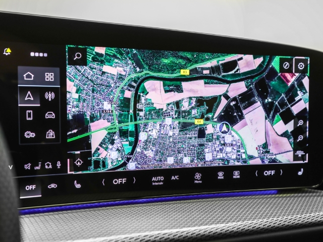 Audi - Q5 edition one schwarz TDI Luftfed. Matrix HUD_11