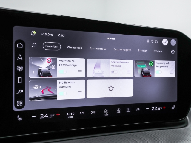 Audi - Q3 e-hybrid S line Pano DigMatrix TechPro_14