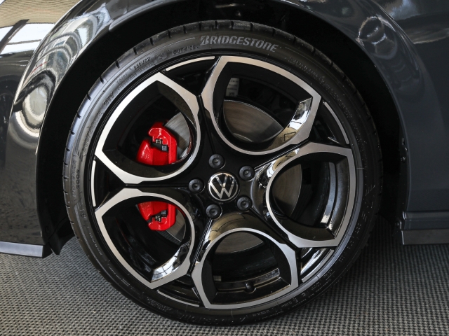 VW - Golf GTI VIII 2.0 TSI DSG Kamera ACC Lane Assist Winter_3