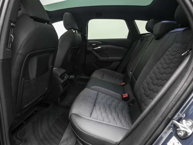 Audi - A6 e-tron Avant S line B&O HUD Pano AHK Matrix_19