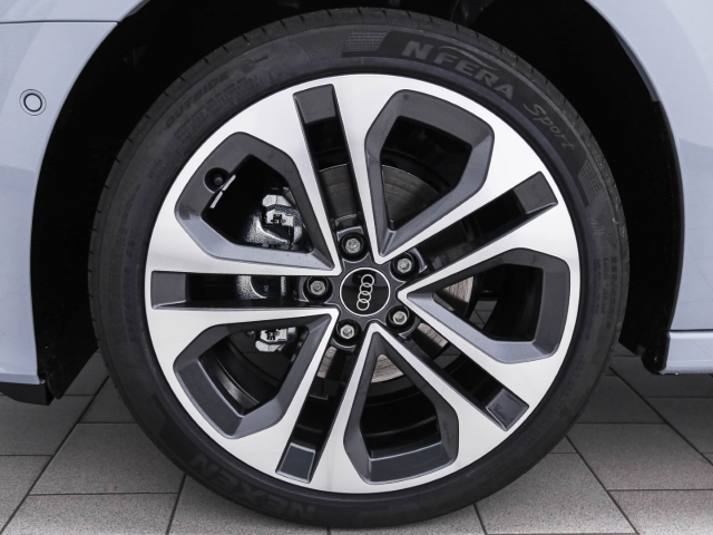 Audi - A3 Sportback advanced 35 TFSI Pano ACC LED_4
