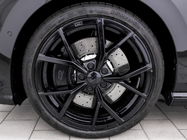 VW - Golf R BLACK EDITION 2.0 TSI 4M DSG Pano Navi Akrapovic_3