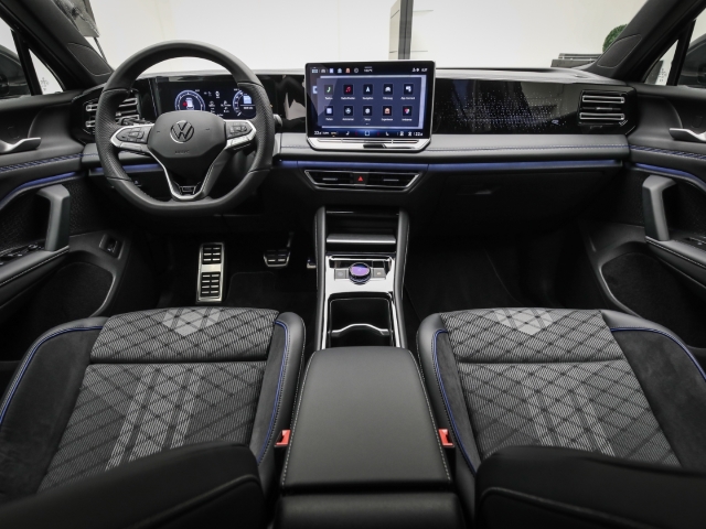 VW - Tiguan R-Line 2.0 TDI DSG AHK Navi Komfort Winter_7