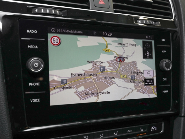 VW - Golf VII 1.0 TSI Join NAVI PDC SHZ_9