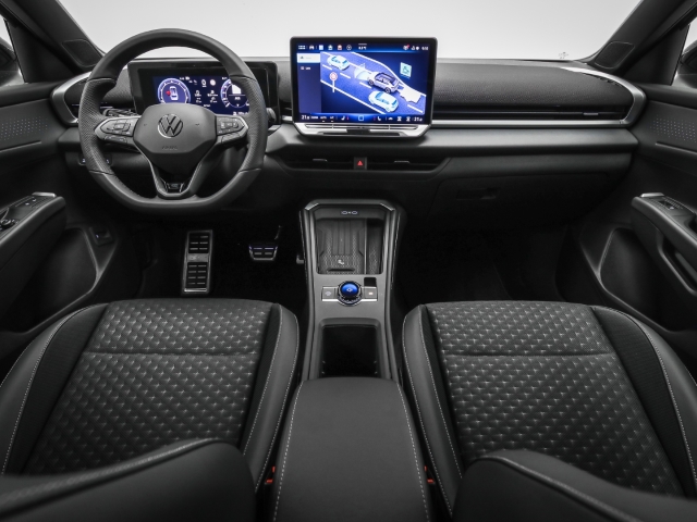 VW - T-Roc R-Line 1.5 eTSI DSG AHK Navi Kamera Matrix_7