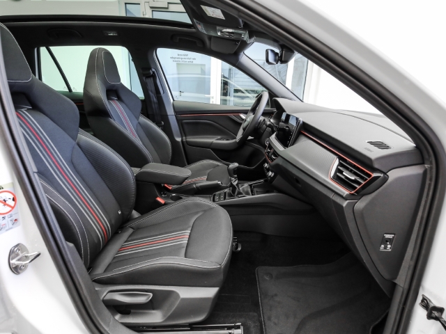 Skoda - Kamiq Monte Carlo 1.5 TSI DSG AHK Navi Winter Matrix_14