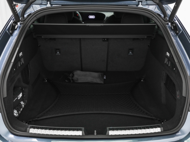 Audi - A5 Avant TDI quattro S line AHK ParkAssist Navi_18