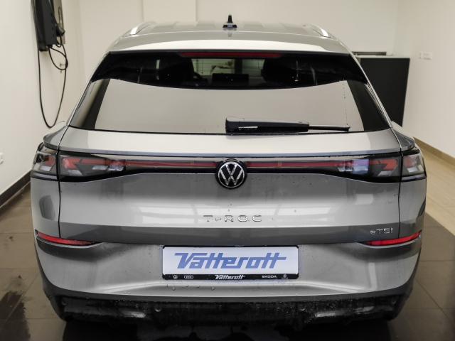 VW - T-Roc R-Line 1.5 eTSI DSG AHK Kamera Ganzjahresreifen_4