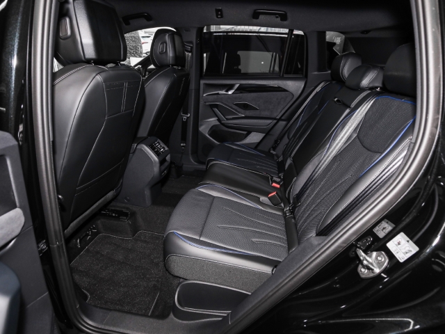 VW - Tiguan R-Line 1.5 eTSI DSG Navi Leder Anschlussgarantie_13