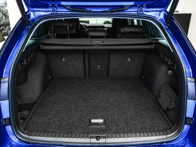 Skoda - Octavia Combi Balance 1.5 TSI AHK Navi Kamera Matrix_15