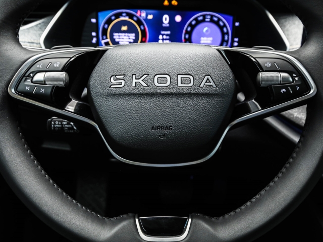 Skoda - Octavia Combi Balance 1.5 TSI AHK Navi Kamera Matrix_9