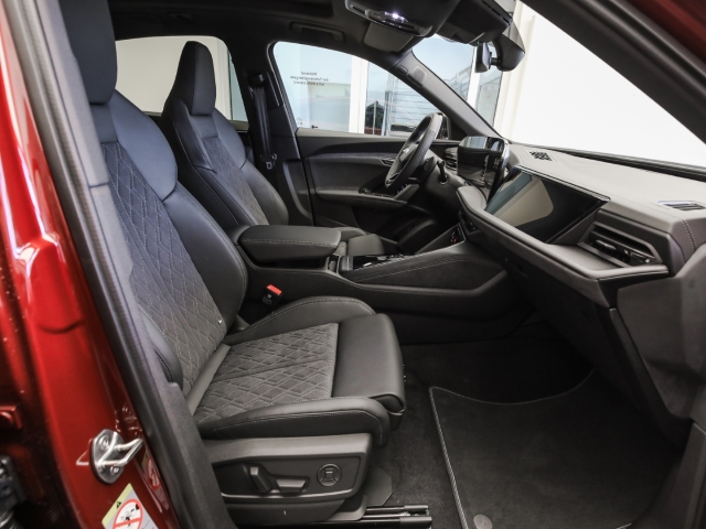 Audi - Q5 Sportback e-hybrid quattro AHK Pano HUD_17