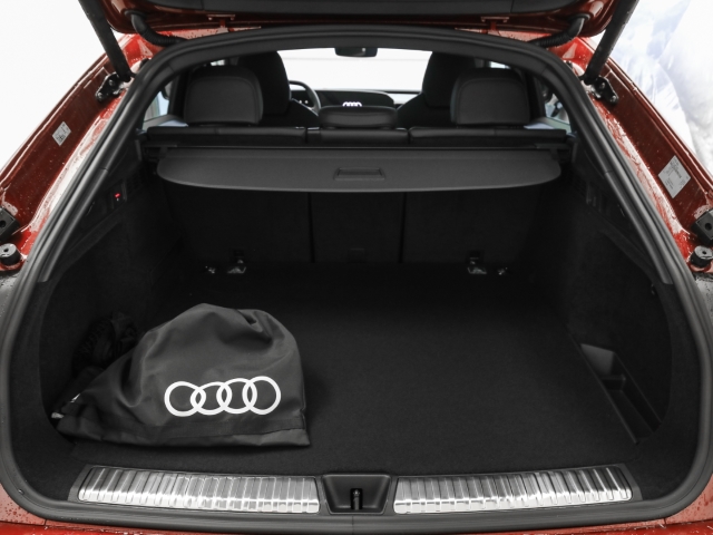 Audi - Q5 Sportback e-hybrid quattro AHK Pano HUD_19