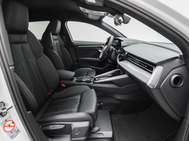 Audi - A3 Sportback TFSI S line SONOS Leder AHK ACC_17