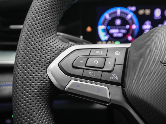 VW - Tayron R-Line 2.0 TDI DSG AHK Navi Kamera IQ.Light_10