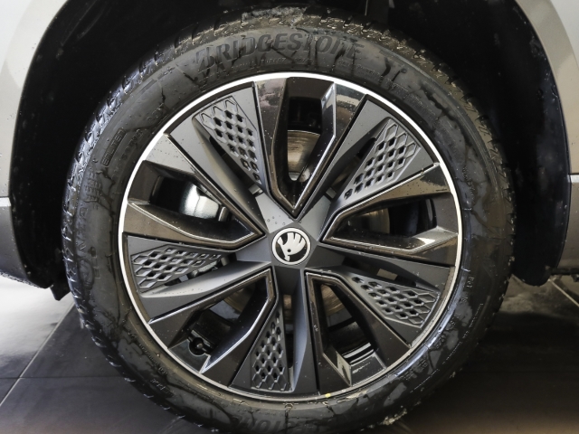 Skoda - Karoq Sportline 1.5 TSI DSG AHK Navi Pano Matrix_3