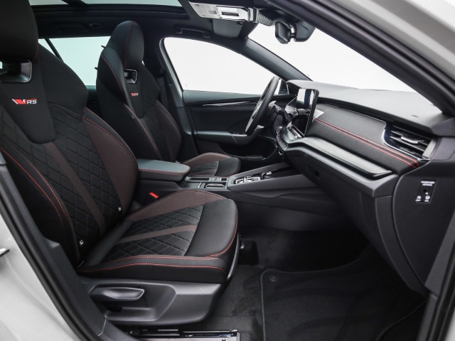 Skoda - Octavia Combi RS 2.0 TSI AHK Navi Pano Winter Canton_13