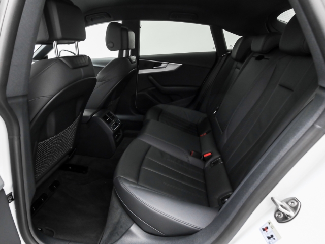 Audi - A5 Sportback 40 TDI S line competition edition AHK_19