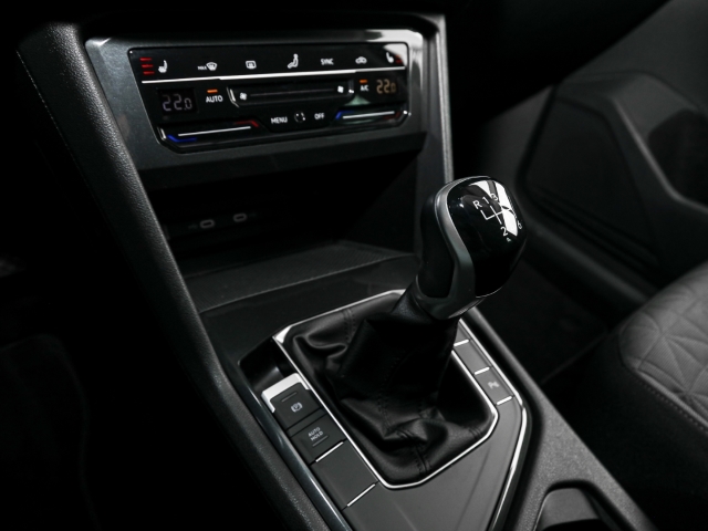 VW - Tiguan 1.5 TSI Life LED APP SHZ KAMERA_11