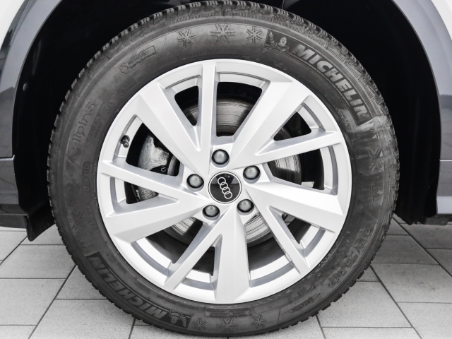 Audi - Q2 40 TFSI quattro advanced Leder Navi ACC CarPlay_4