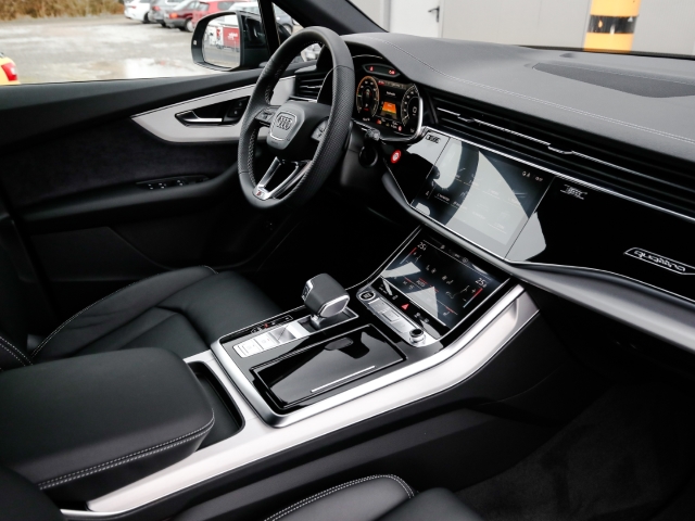 Audi - Q7 55 TFSIe quattro S line business Laser ACC Navi Leder_17