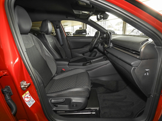 VW - T-Roc R-Line 1.5 eTSI DSG AHK Navi Kamera Matrix_12