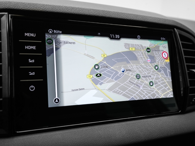 Skoda - Karoq Balance 1.5 TSI AHK Navi Kamera Anschlussgarantie_11