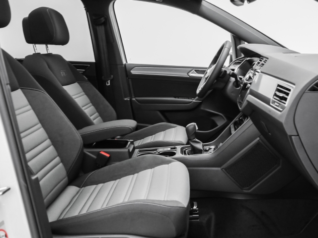 VW - Touran Highline 1.5 TSI DSG 7-Sitzer Navi Kamera_12
