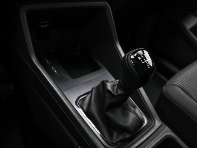 VW - Caddy Cargo 2.0 TDI AHK Komfort Ganzjahresreifen_10