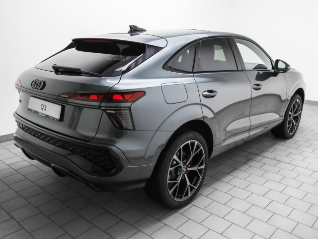 Audi - Q3 Sportback e-hybrid DigMatrix Pano SONOS HUD_6