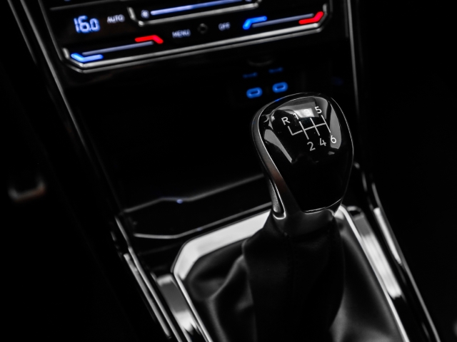 VW - T-Roc 1.5 TSI R line Navi AHK_10
