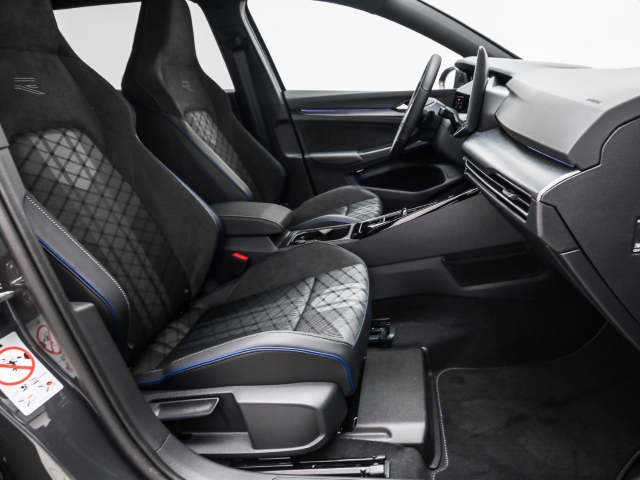 VW - Golf Variant R-Line 1.5 eTSI DSG AHK Navi Kamera_11