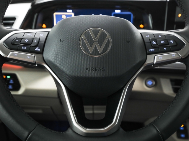 VW - T7 Multivan Edition 2.0 TDI DSG LÜ AHK Navi Kamera 7-Sitzer_8