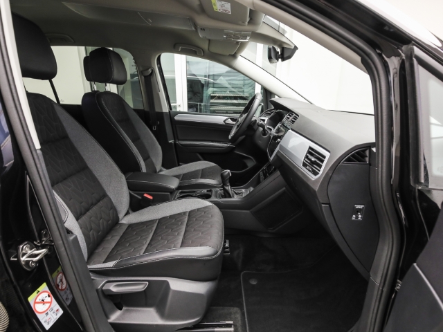 VW - Touran 2.0 TDI DSG GOAL Navi AHK 7-Sitzer_11