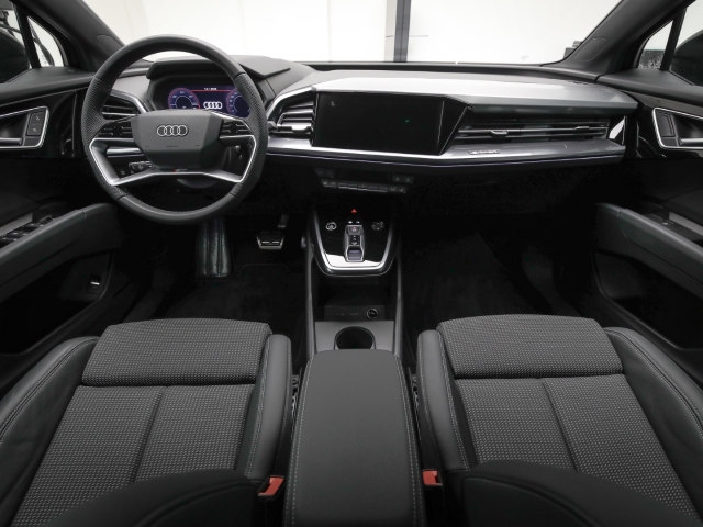 Audi - Q4 e-tron Sportback 45 S line AHK HUD Navi Matrix_8