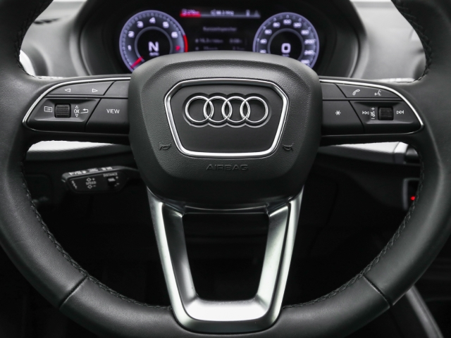 Audi - Q2 40 TFSI quattro advanced Leder Navi ACC_9