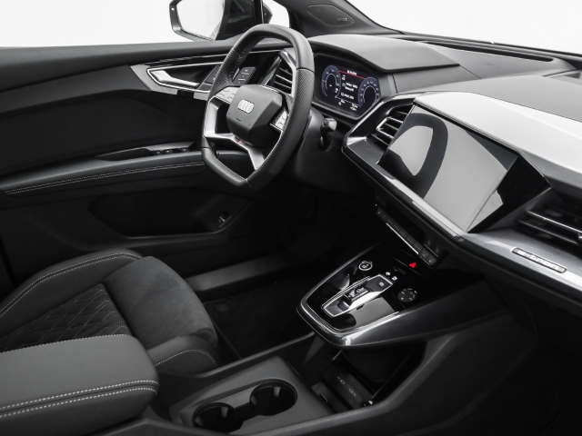 Audi - Q4 Sportback 55 quattro SONOS Pano AHK_18