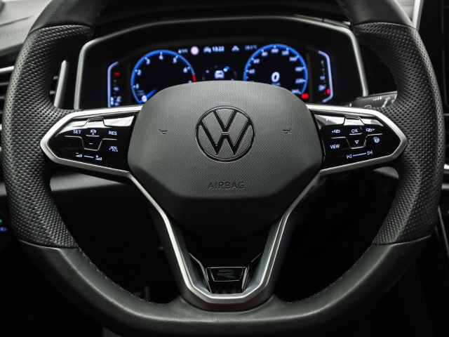 VW - T-Roc 1.5 TSI R line Navi AHK_8