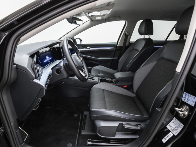 VW - Golf Variant 1.5 eTSI DSG GOAL Navi AHK AreaView_6