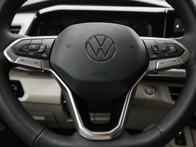 VW - T7 Multivan Edition 2.0 TDI DSG LÜ AHK Navi Kamera 7-Sitzer_9