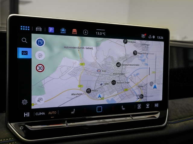 VW - Tiguan R-Line 2.0 TDI 4M DSG AHK Navi Kamera IQ.Light_11